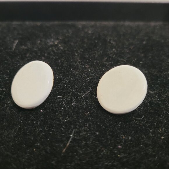 Vintage Trifari White Button Clip on Earrings - Picture 2 of 6